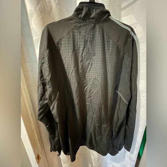 Adidas running jacket - Picture 2 of 2